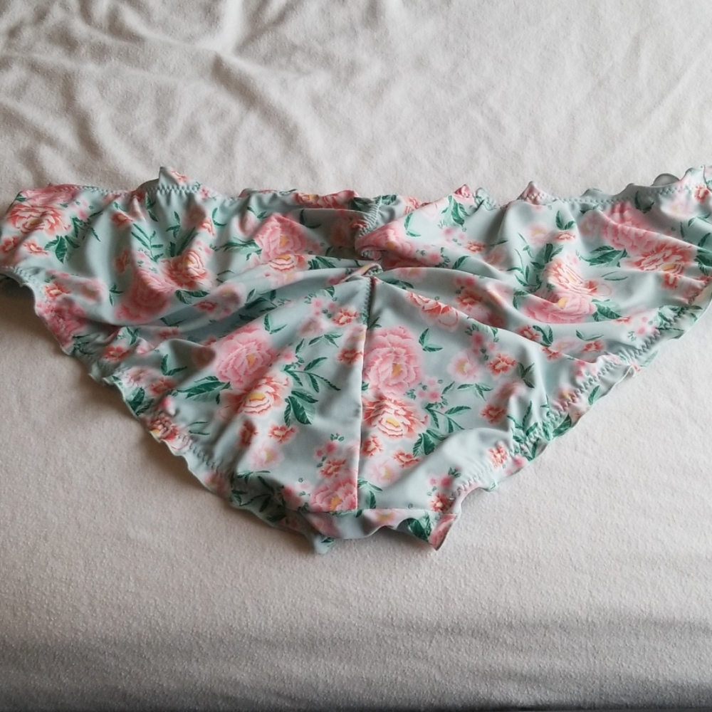 Plus size bikini bottoms